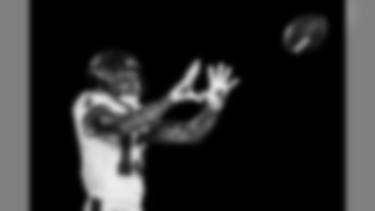 TAMPA, FL - MAY 27, 2020 - Wide Receiver Mike Evans #13 of the Tampa Bay Buccaneers during an asset shoot. Photo By Matt May/Tampa Bay Buccaneers