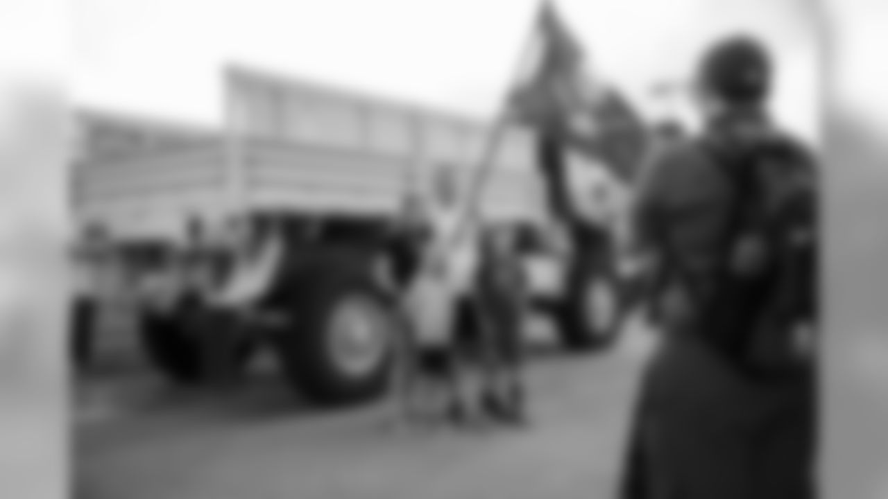 190805_TR_TrainingCamp9_fans001