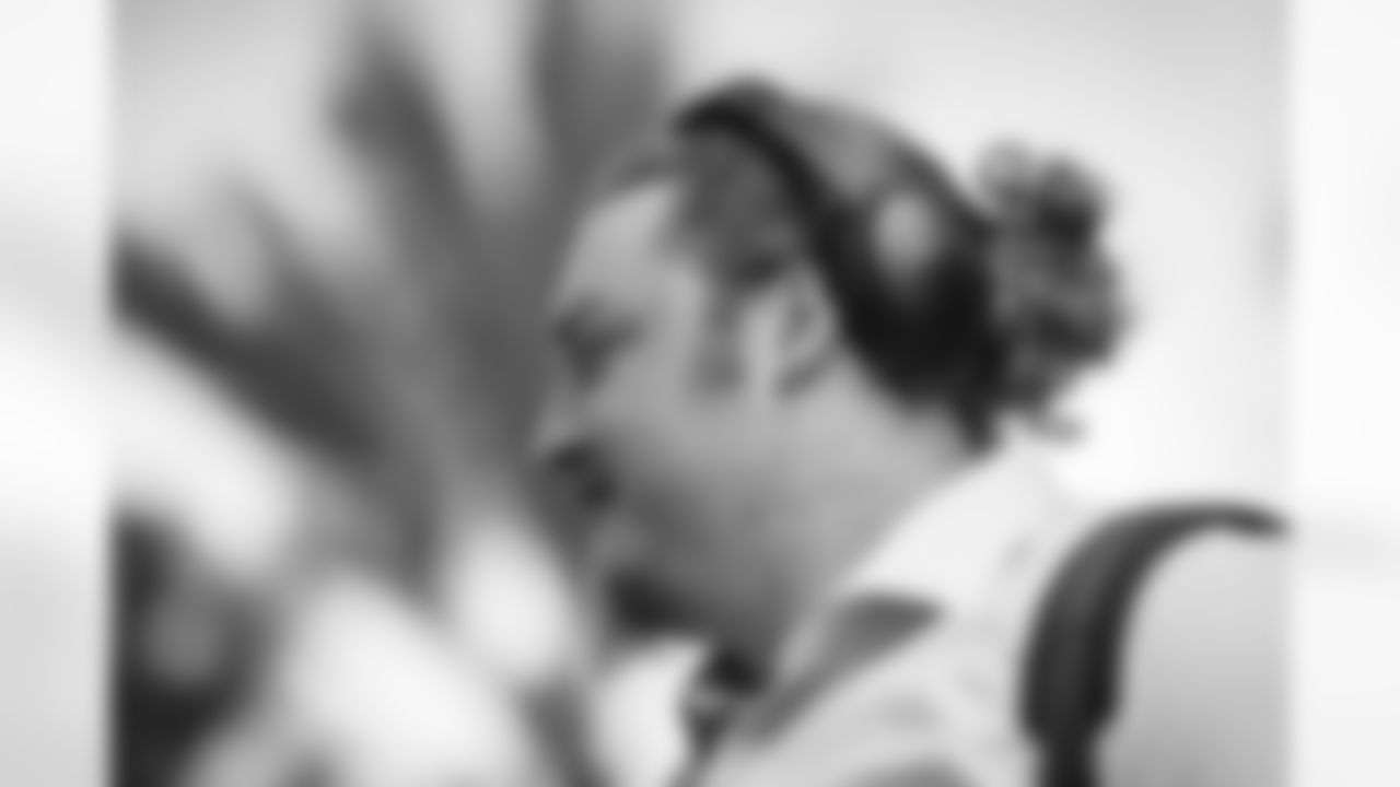 180814_KZ_Bucs_Titans_Travel_0015