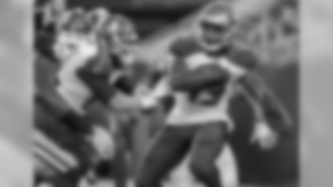 RB Peyton Barber