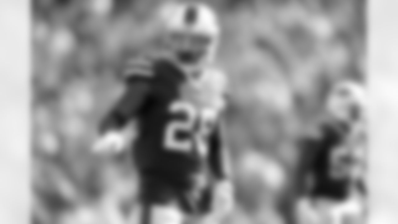CB E.J. Gaines