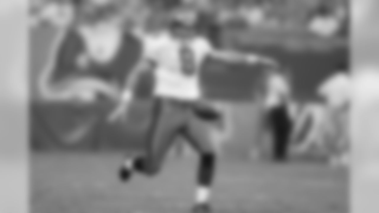 P Josh Bidwell posted an outstanding 43.8-yard net average on three punts