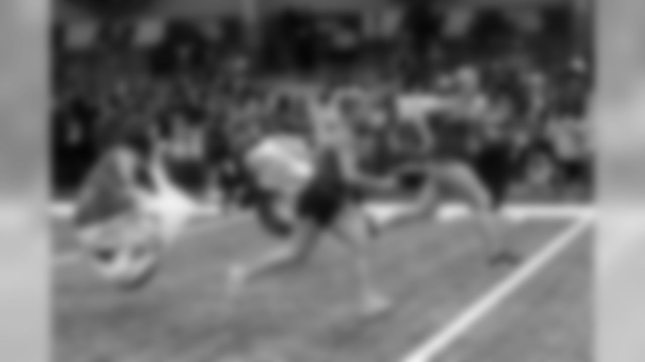 190801_KZ_WomenOfRed_017A