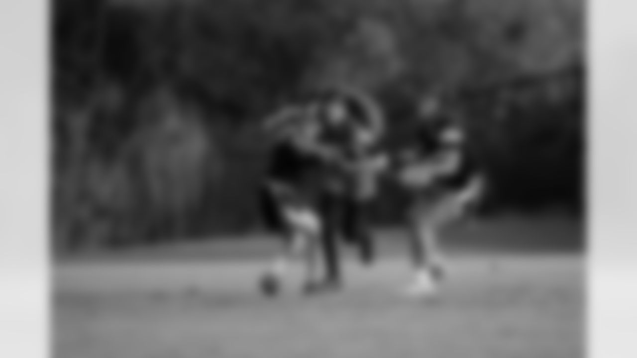 TAMPA, FL - FEBRUARY 26, 2021 - Athletes compete duringduring the 2021 Girls Flag Football Preseason Classic at Tampa Sportsplex. Photo By Tori Richman/Tampa Bay Buccaneers