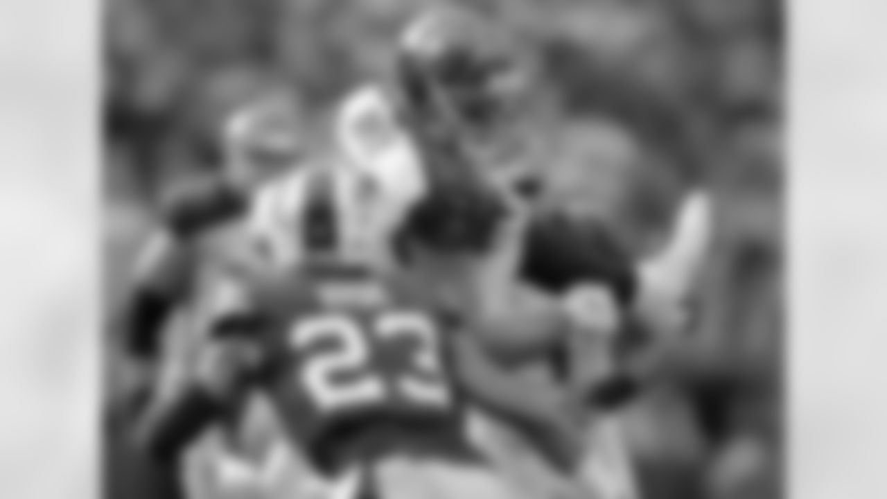 TE Cameron Brate