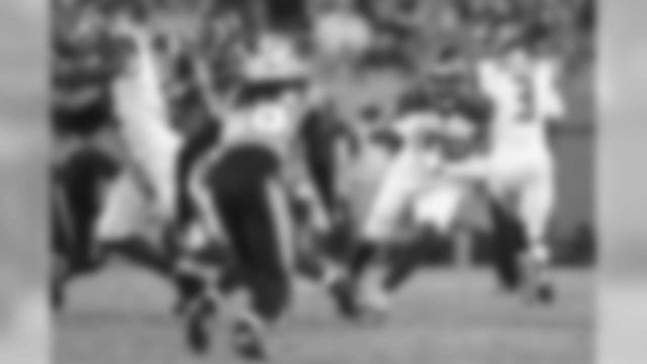 RB Peyton Barber, No. 25