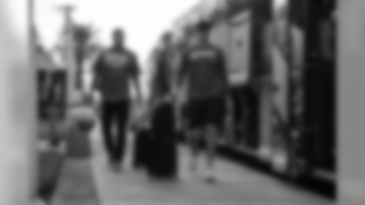 191010_TR_PlayerDeparture_050