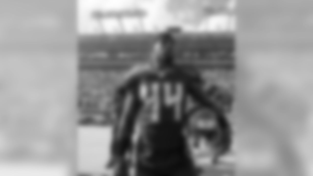 RB Russell Hansbrough - 3