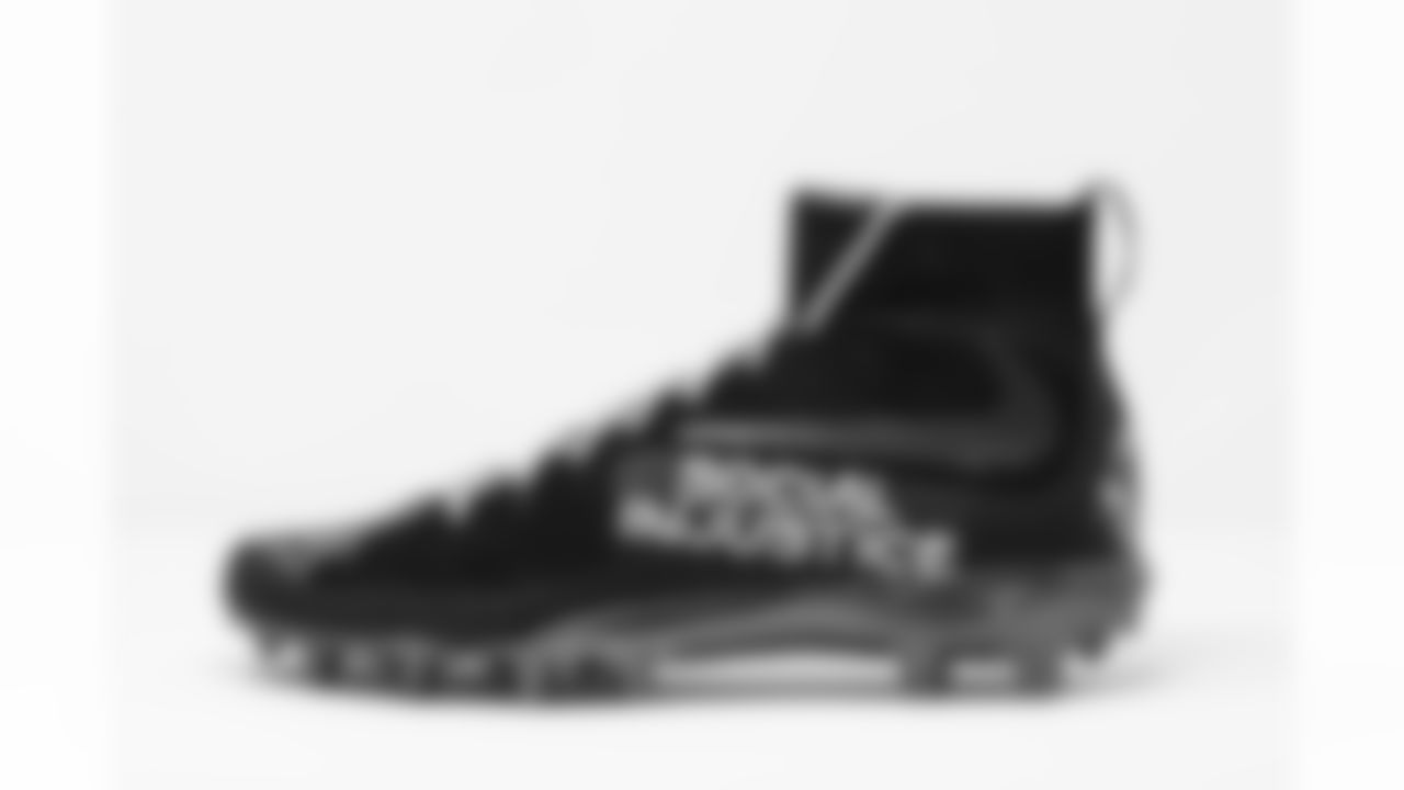 TAMPA, FL - DECEMBER 02, 2020 - Defensive Tackle Ndamukong Suh #93 of the Tampa Bay Buccaneers' cleats for My Cause My Cleats. Photo By Kyle Zedaker/Tampa Bay Buccaneers