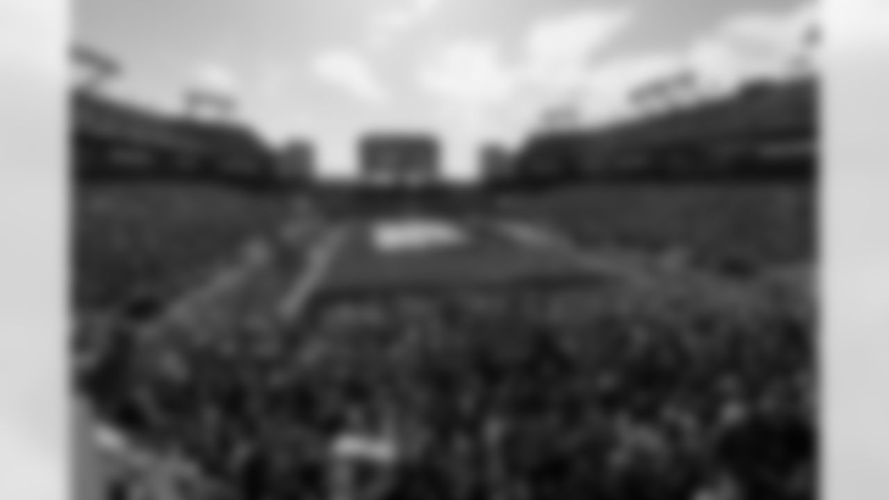 TAMPA, FL - January 16, 2022 - A general view before the NFC Wild Card game between the Philadelphia Eagles and Tampa Bay Buccaneers at Raymond James Stadium. The Buccaneers won the game, 31-15. Photo By Casey Brooke Lawson/Tampa Bay Buccaneers