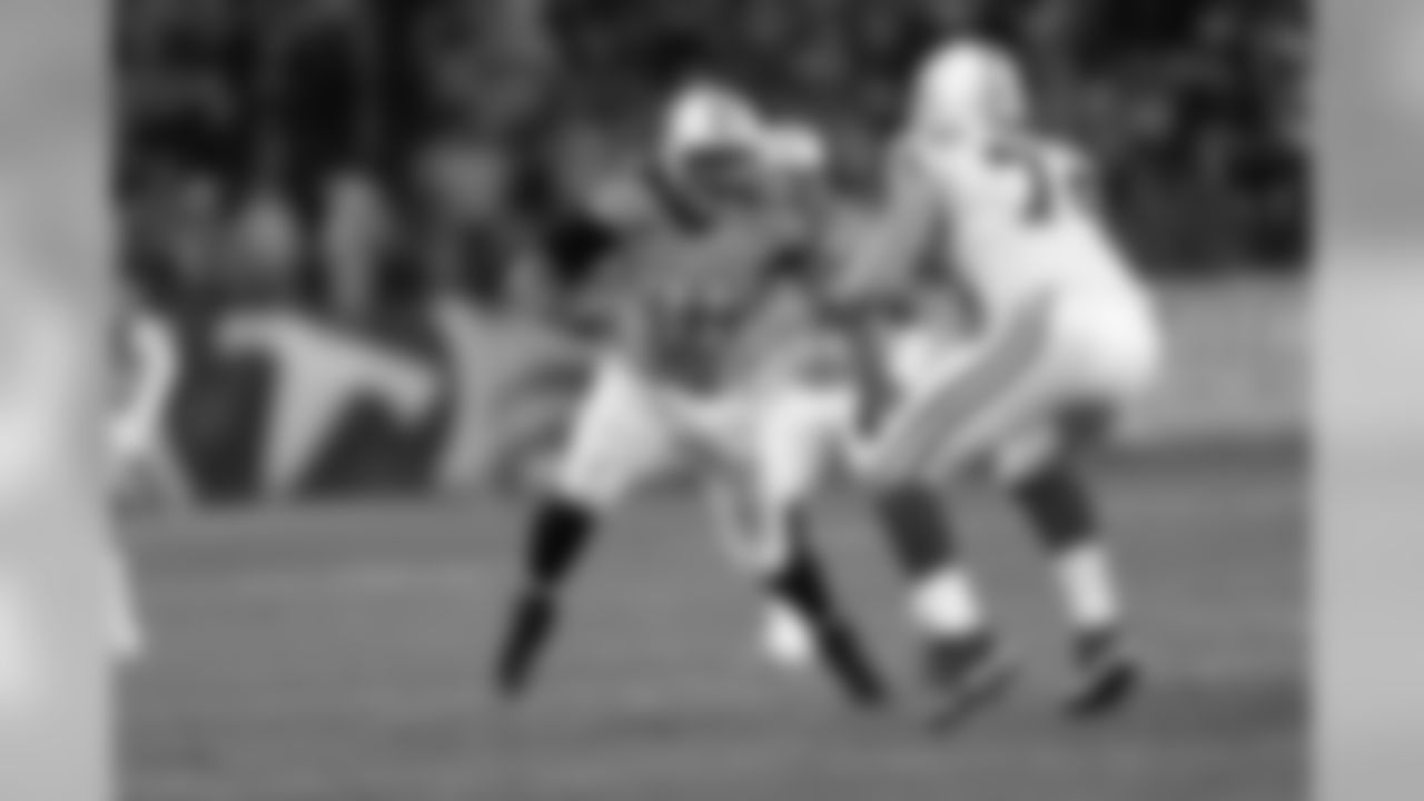 Week 1
The Tampa Bay Buccaneers will host DE/OLB Derrick Morgan and the Tennessee Titans for the first game of the regular season at Raymond James Stadium on September 13, 2015, at 4:25 p.m.