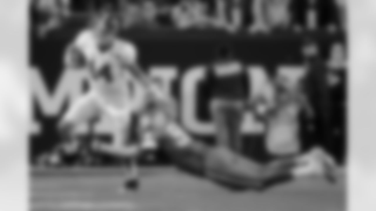 Atlanta Falcons: Kevin Dodd, DE, Clemson