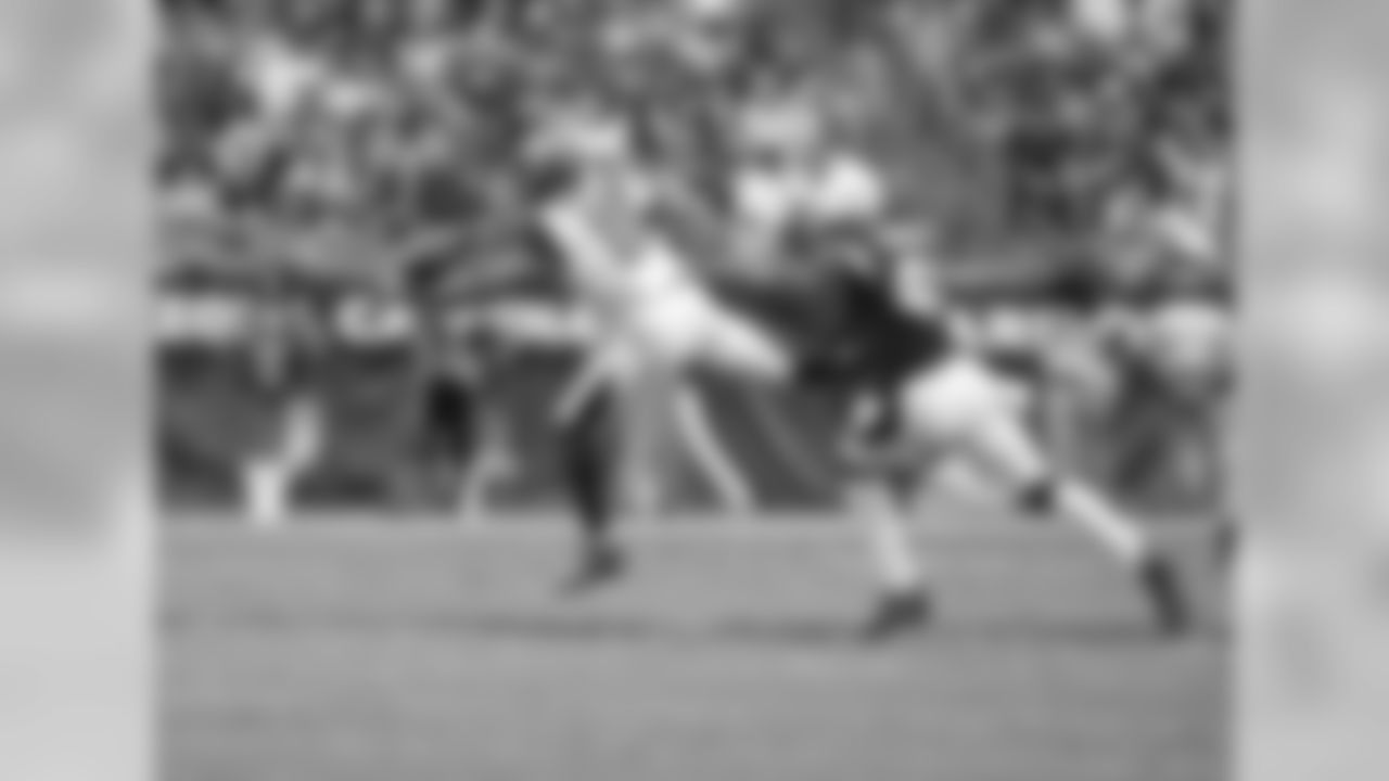 10 WR Cecil Shorts