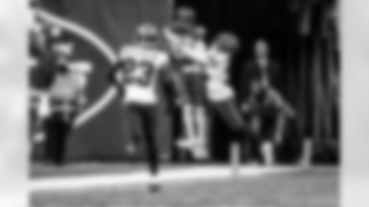 Bucs vs. Jets