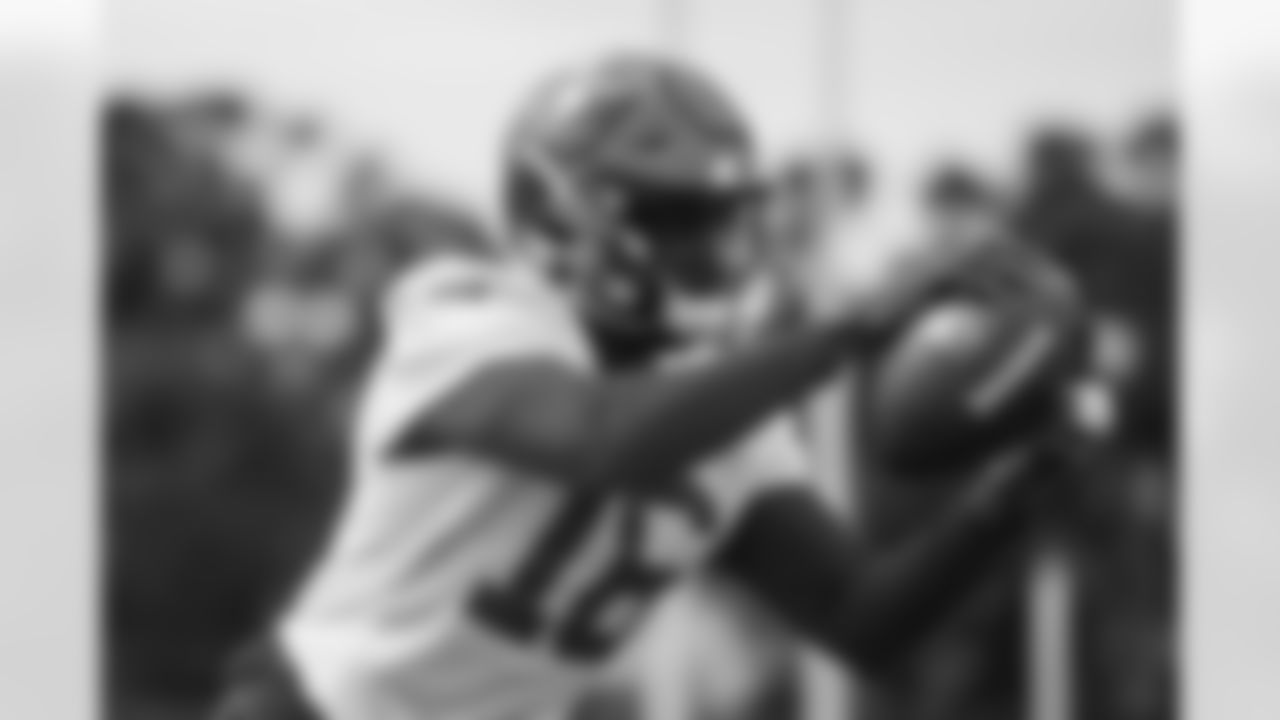 TAMPA, FL - May 25, 2022 - Wide Receiver Breshad Perriman #16 of the Tampa Bay Buccaneers during OTA's at AdventHealth Training Center. Photo By Kyle Zedaker/Tampa Bay Buccaneers
