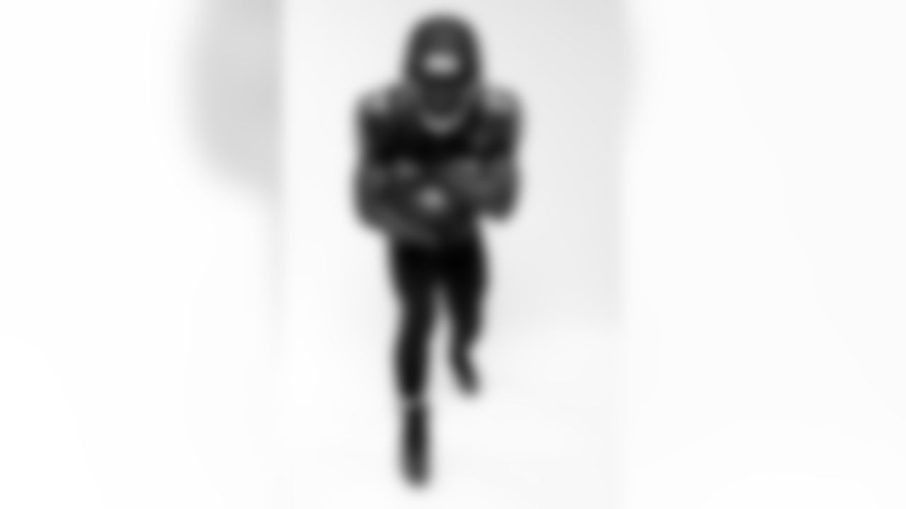 Jacksonville Jaguars running back Leonard Fournette (27) poses for a portrait during the NFLPA Rookie Premiere on Saturday, May 20, 2017 in Los Angeles. (Ben Liebenberg/NFL)
