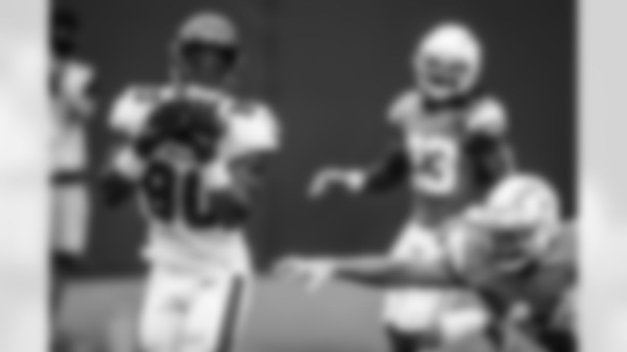 TE O.J. Howard