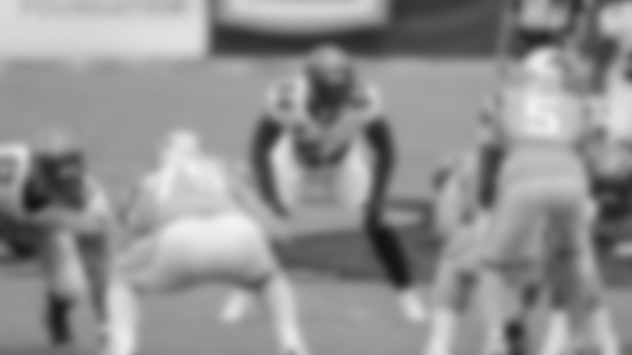 #54 Inside Linebacker Lavonte David