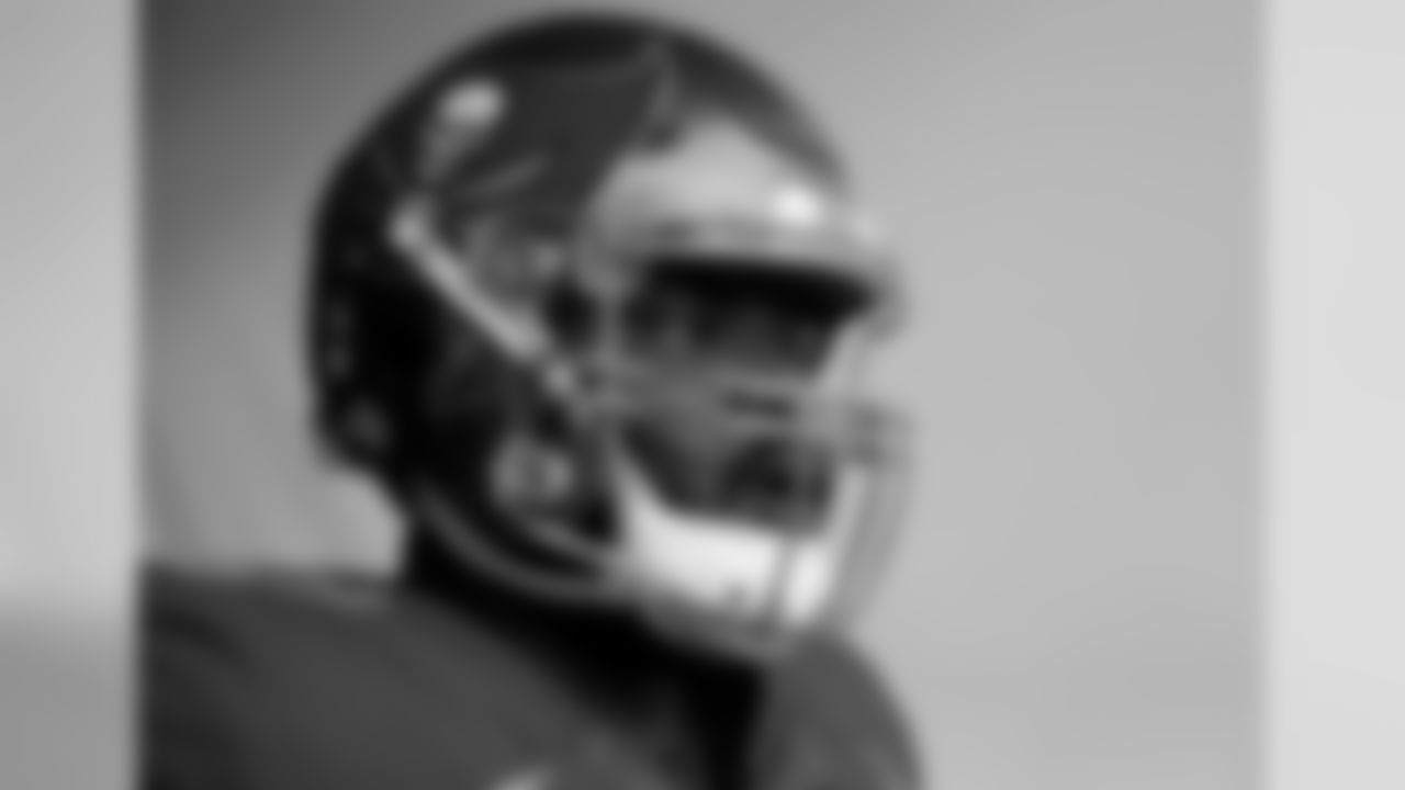 OT Caleb Benenoch