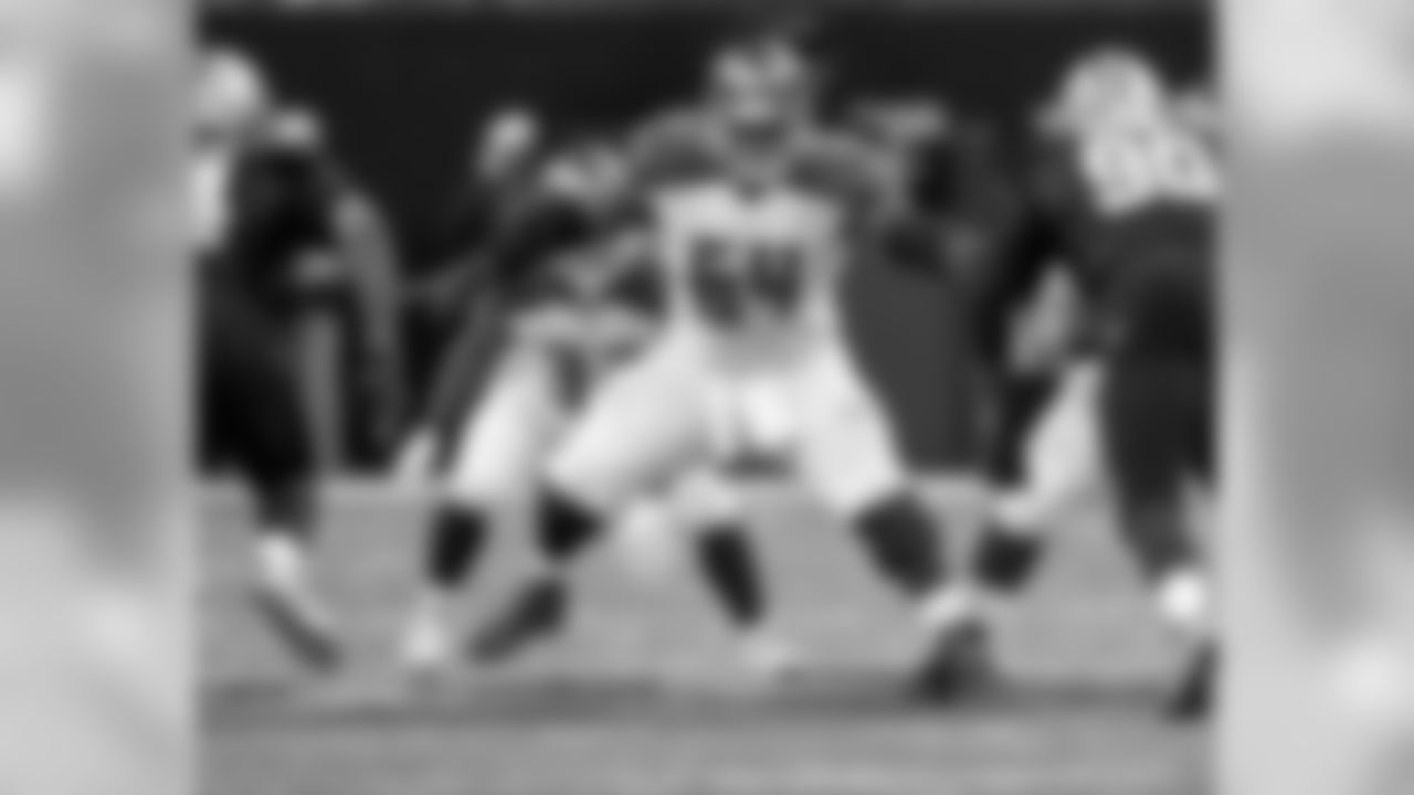 OL Kevin Pamphile