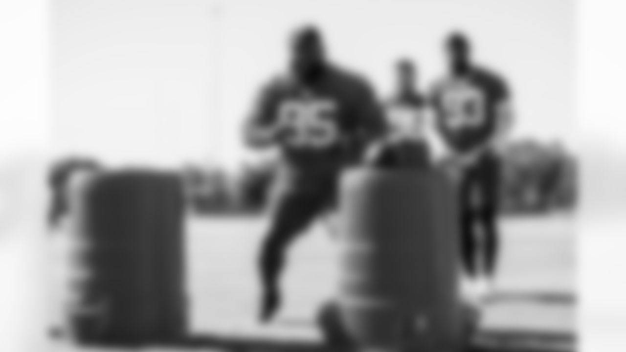 TAMPA, FL - May 08, 2023 - Defensive Lineman Deadrin Senat #95 of the Tampa Bay Buccaneers during Phase 2 of the offseason program at AdventHealth Training Center. Photo By Tori Richman/Tampa Bay Buccaneers