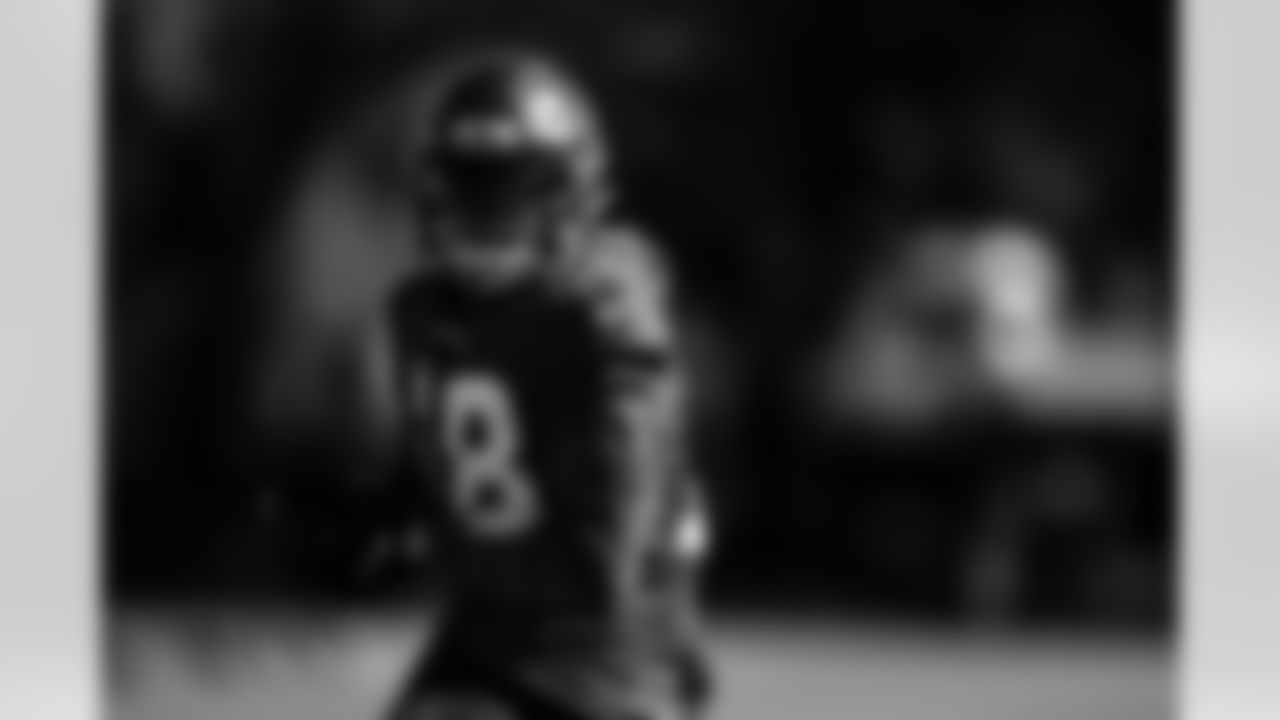 TAMPA, FL - DECEMBER 09, 2020 - Wide Receiver Tyler Johnson #18 of the Tampa Bay Buccaneers during practice at AdventHealth Training Center. Photo By Kyle Zedaker/Tampa Bay Buccaneers