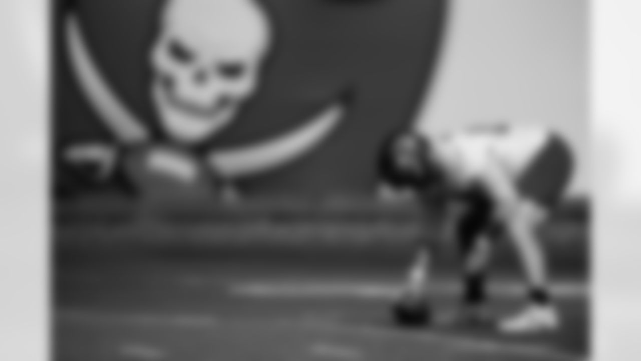 TAMPA, FL - June 13, 2023 - Long Snapper Evan Deckers #86 of the Tampa Bay Buccaneers during 2023 Minicamp at AdventHealth Training Center. Photo By Kyle Zedaker/Tampa Bay Buccaneers