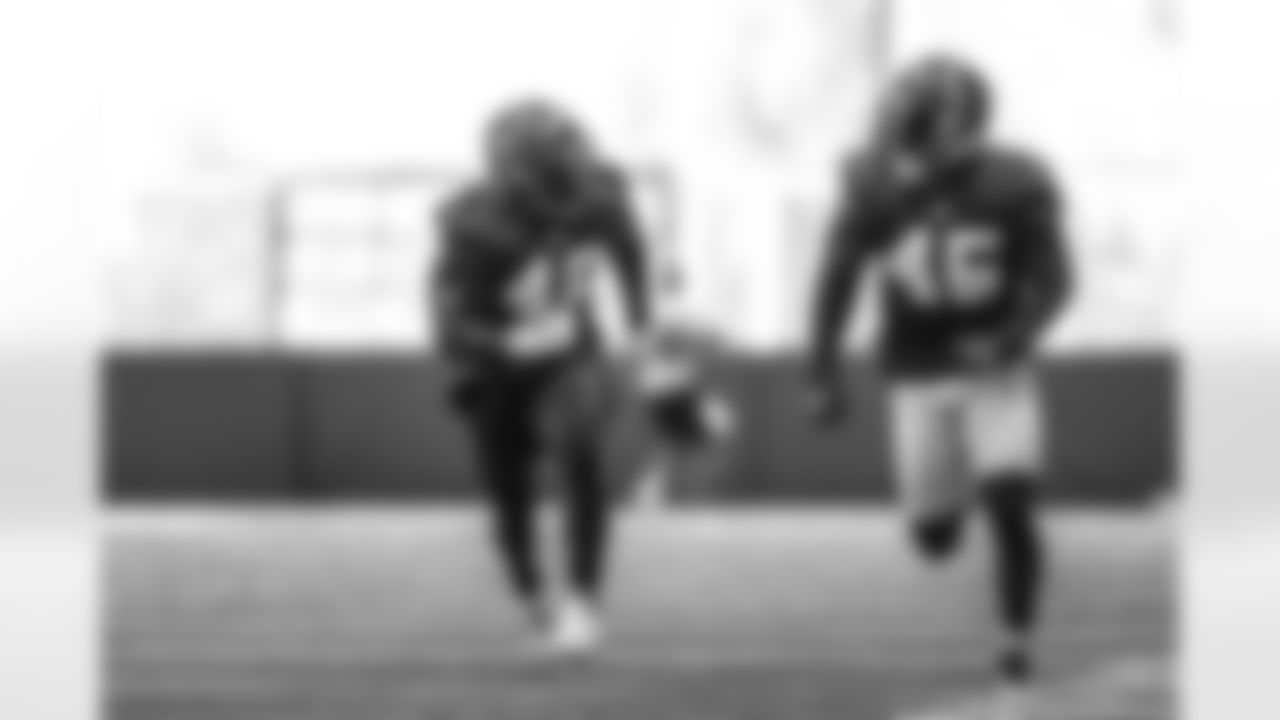 TAMPA, FL - OCTOBER 14, 2020 - Inside Linebacker Tegray Scales #46 and Inside Linebacker Devin White #45 of the Tampa Bay Buccaneers during practice at AdventHealth Training Center. Photo By Kyle Zedaker/Tampa Bay Buccaneers