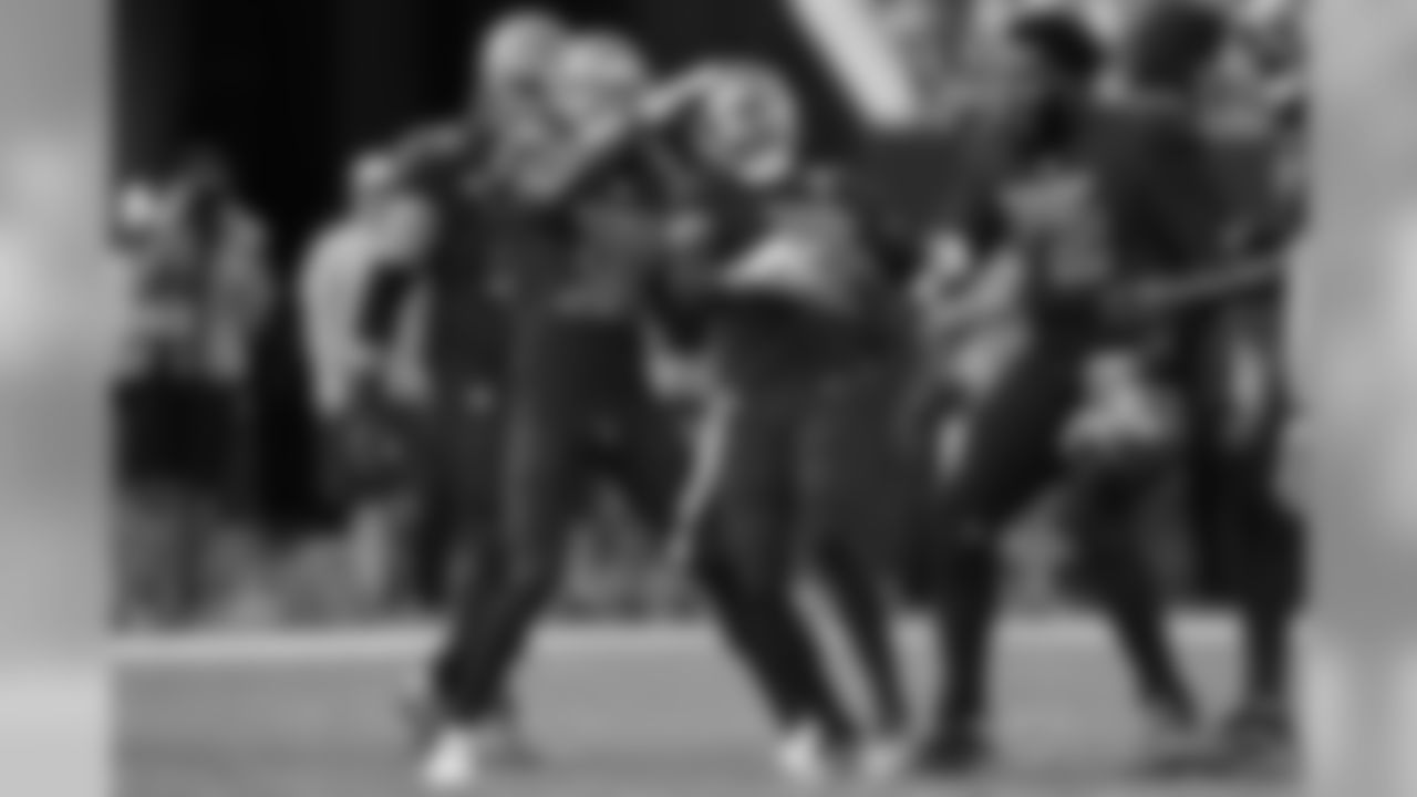 181202_JP_Panthers_Bucs_1597