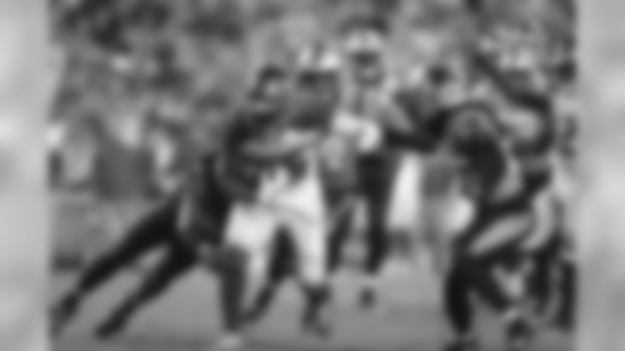 RB Peyton Barber, No. 25