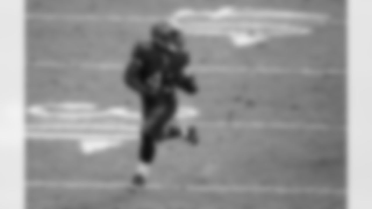 Bobby Rainey ran for 163 yards and 2 touchdowns while adding a 3rd touchdown on a pass from Mike Glennon.