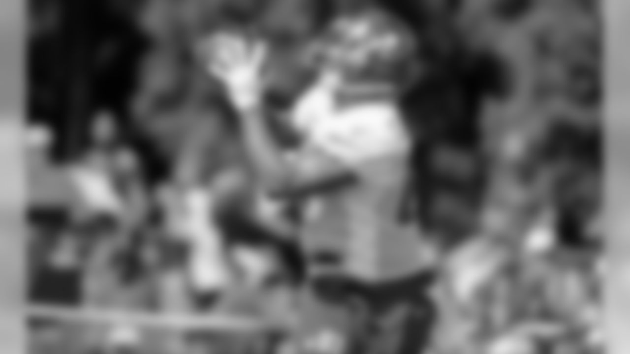 TE Austin Seferian-Jenkins
