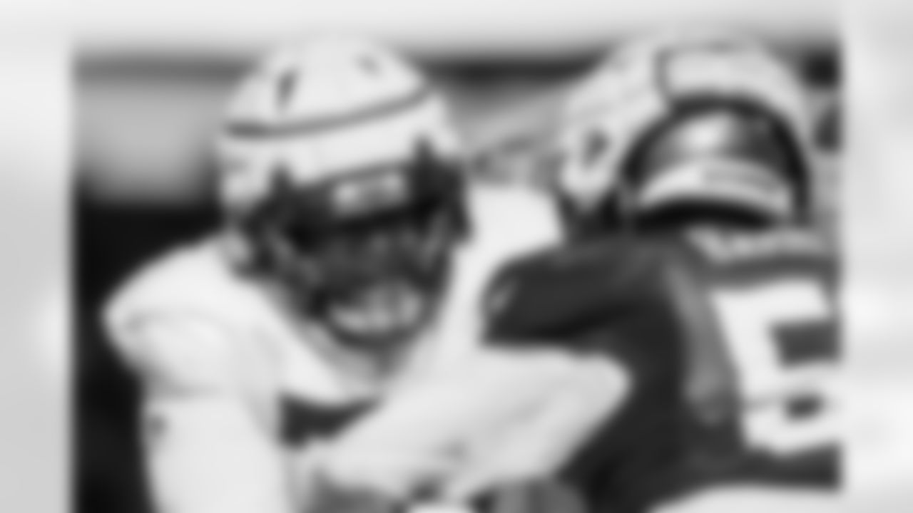 TAMPA, FL - August 06, 2022 - Offensive Tackle Donovan Smith #76 of the Tampa Bay Buccaneers during 2022 Training Camp practice at AdventHealth Training Center. Photo By Kyle Zedaker/Tampa Bay Buccaneers