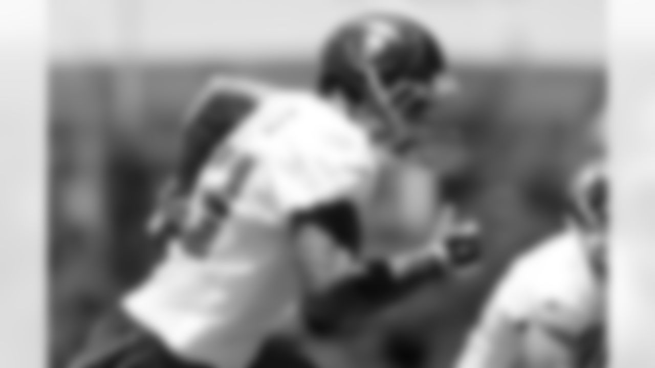 WR Mike Evans