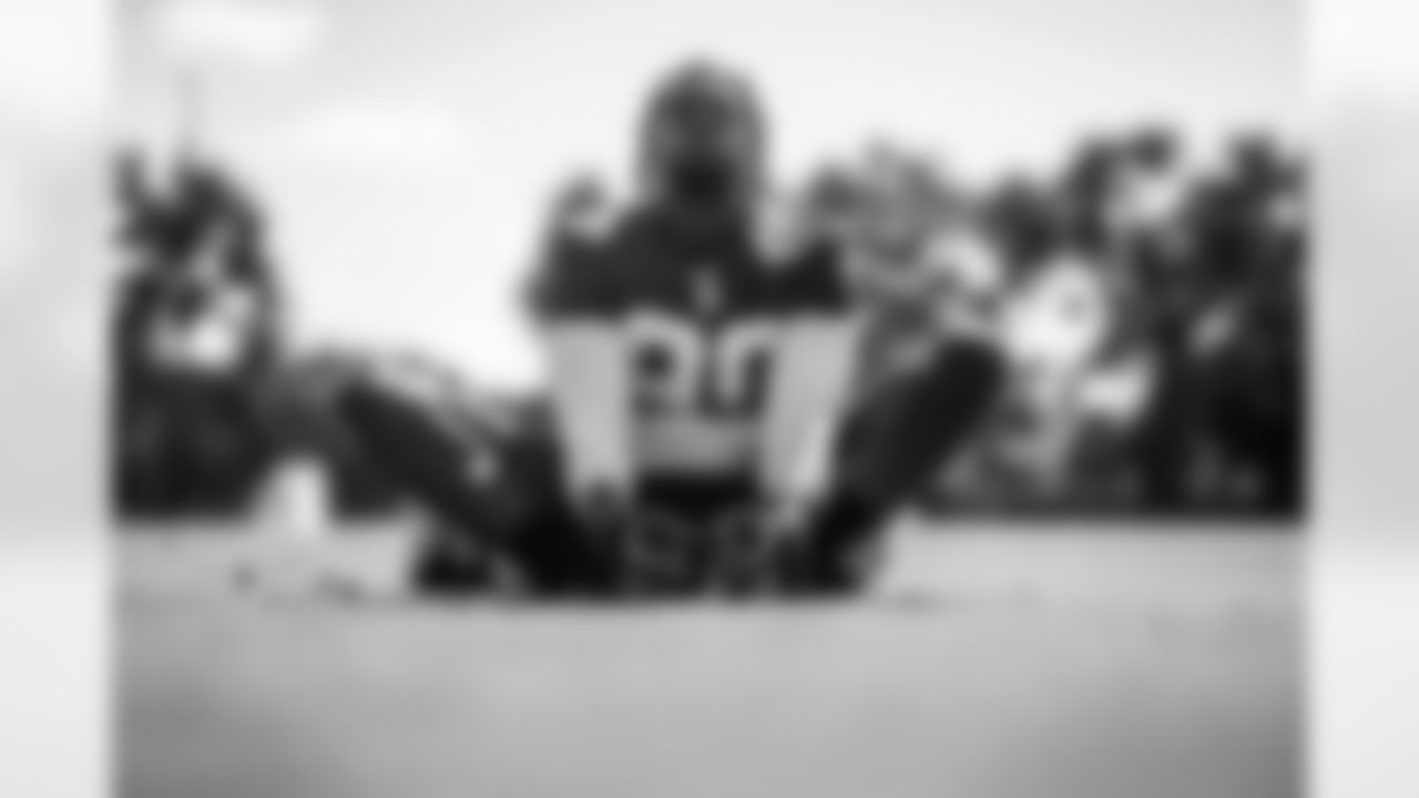 TAMPA, FL - OCTOBER 15, 2020 - Outside Linebacker Jason Pierre-Paul #90 of the Tampa Bay Buccaneers during practice at AdventHealth Training Center. Photo By Kyle Zedaker/Tampa Bay Buccaneers