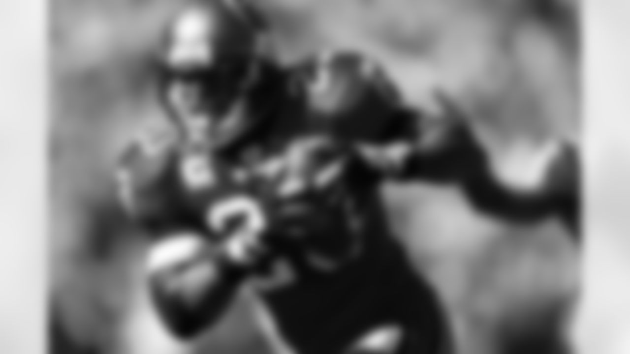 20 Ronde Barber intercepts Falcons QB Chris Redman and returns it 29 yards for a touchdown in the first quarter