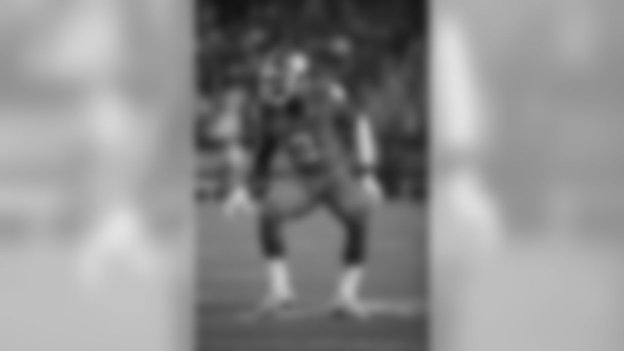 Pick No. 25 - Pittsburg : Mackensie Alexander, Clemson. CB