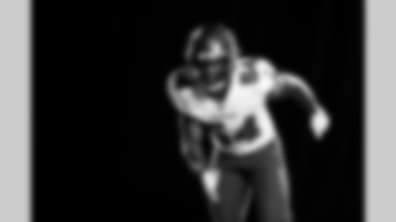 TAMPA, FL - June 06, 2021 - Inside Linebacker Lavonte David #54 of the Tampa Bay Buccaneers during 2021 Asset Shoot. Photo By Kyle Zedaker/Tampa Bay Buccaneers