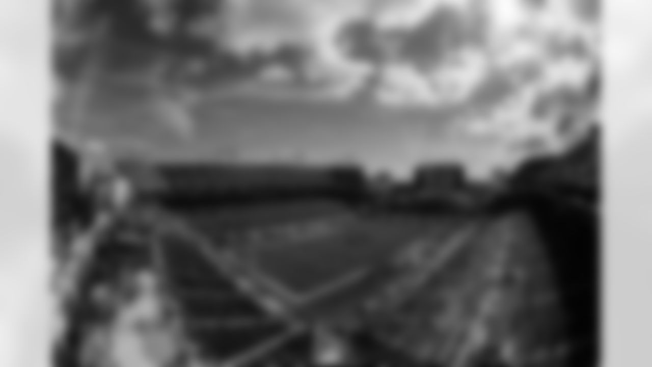 TAMPA, FL - DECEMBER 13, 2020 - A general view during the national anthem before the game between the Minnesota Vikings and Tampa Bay Buccaneers at Raymond James Stadium. The Buccaneers won the game, 26-14. Photo By Jason Parkhurst/Tampa Bay Buccaneers