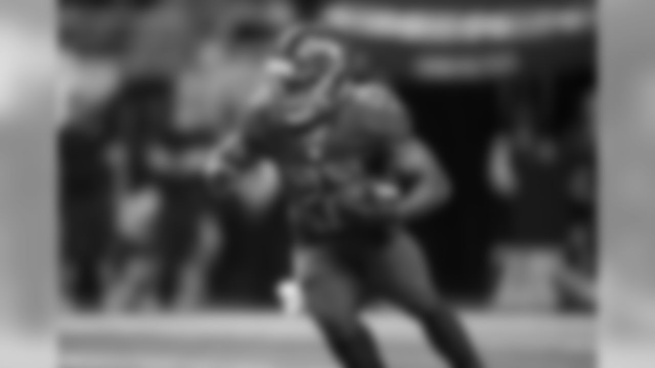 Week 15 vs. Rams: 18 Carries, 91 Yards