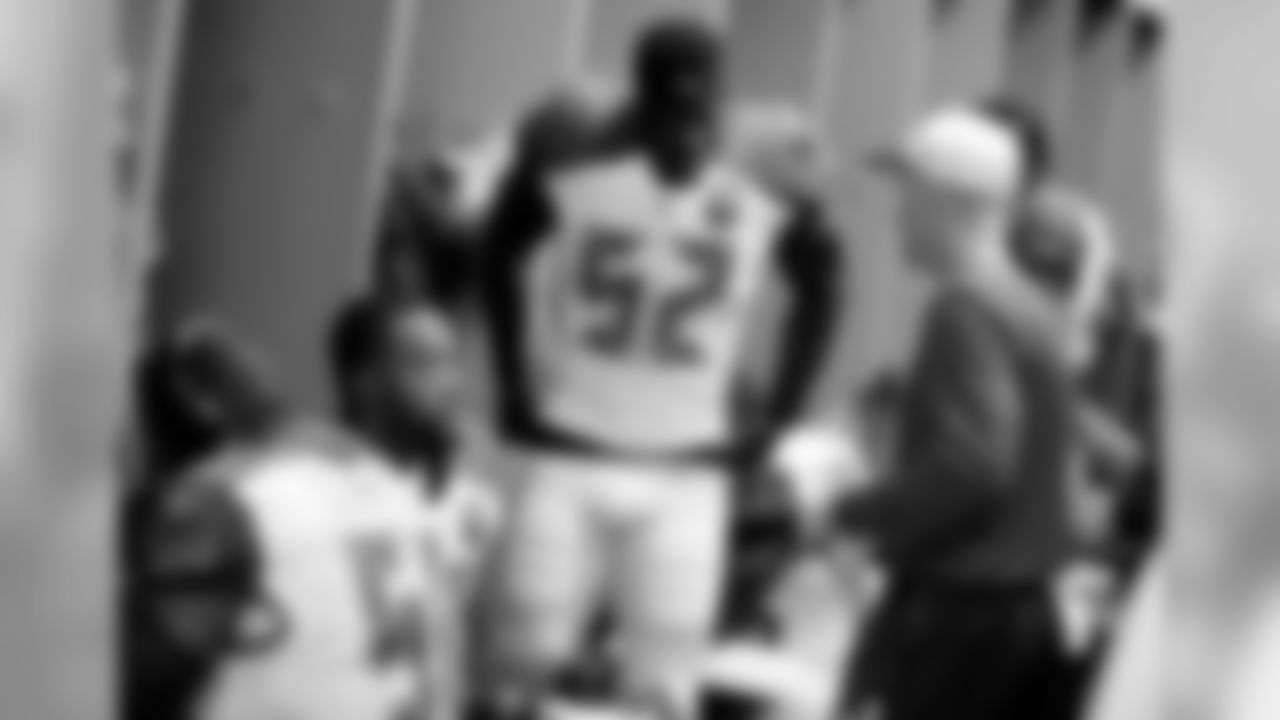 LB Jason Williams