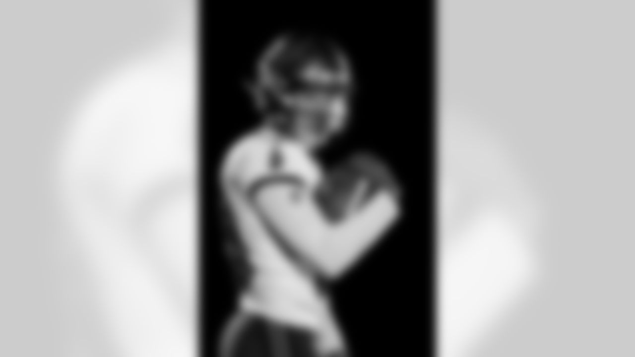 TAMPA, FL - June 06, 2021 - Wide Receiver Scotty Miller #10 of the Tampa Bay Buccaneers during 2021 Asset Shoot. Photo By Kyle Zedaker/Tampa Bay Buccaneers