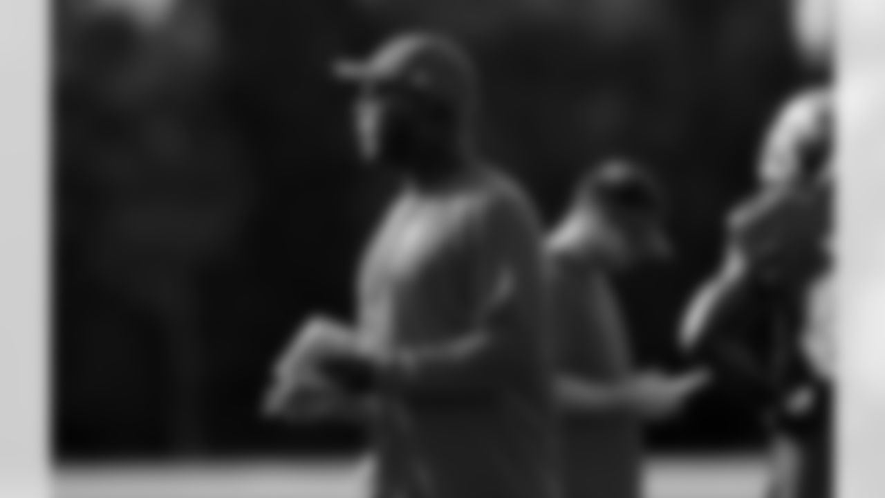 HC Lovie Smith