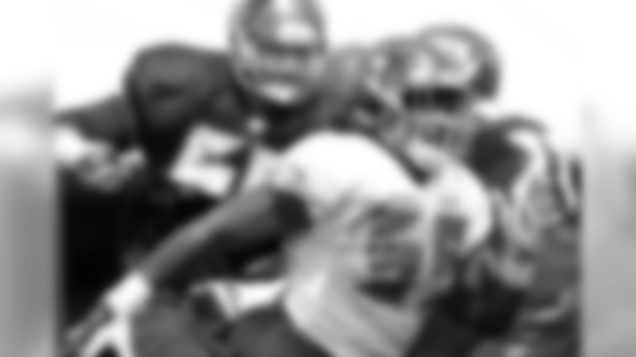 59 LB Devante Bond