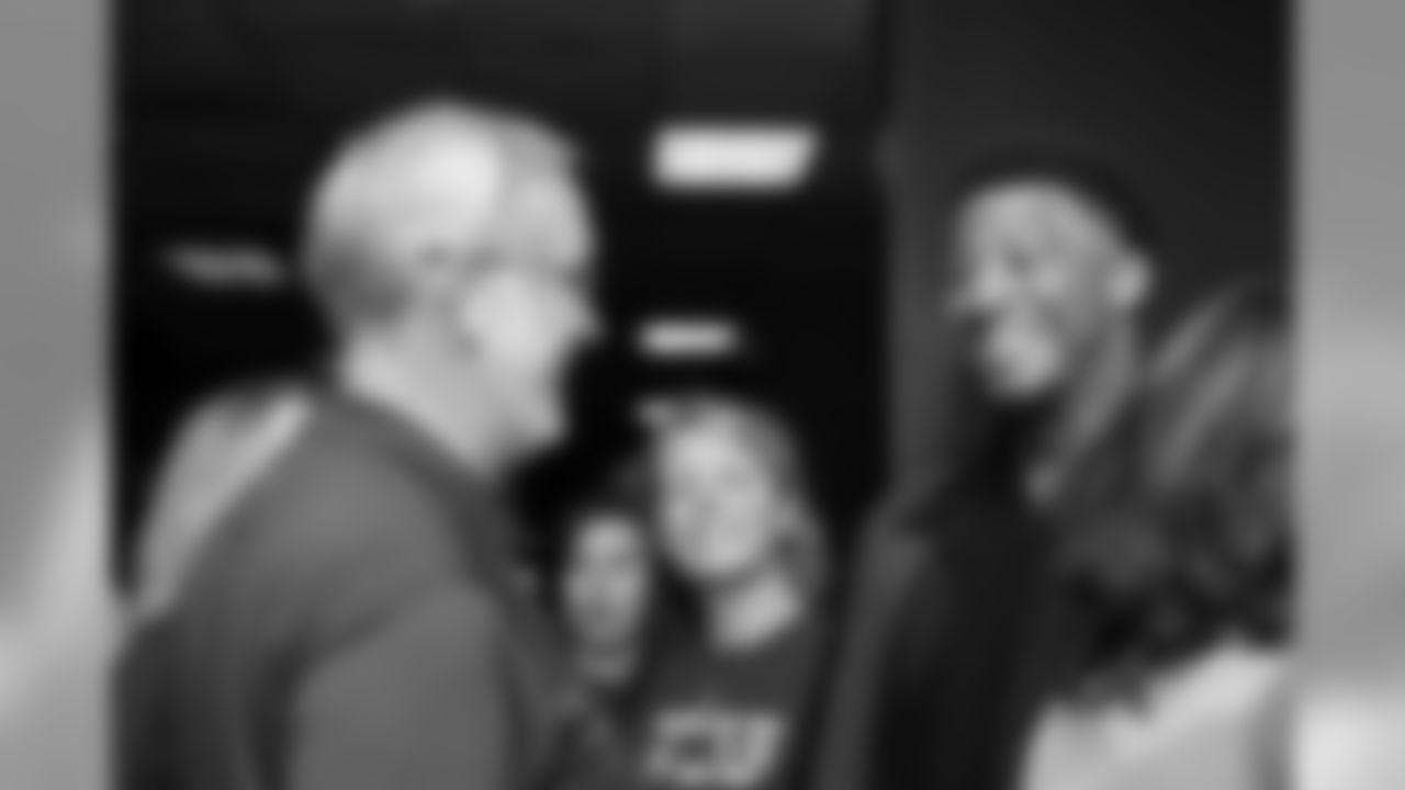 191209_KZ_EvansCatchForChristmas_0023
