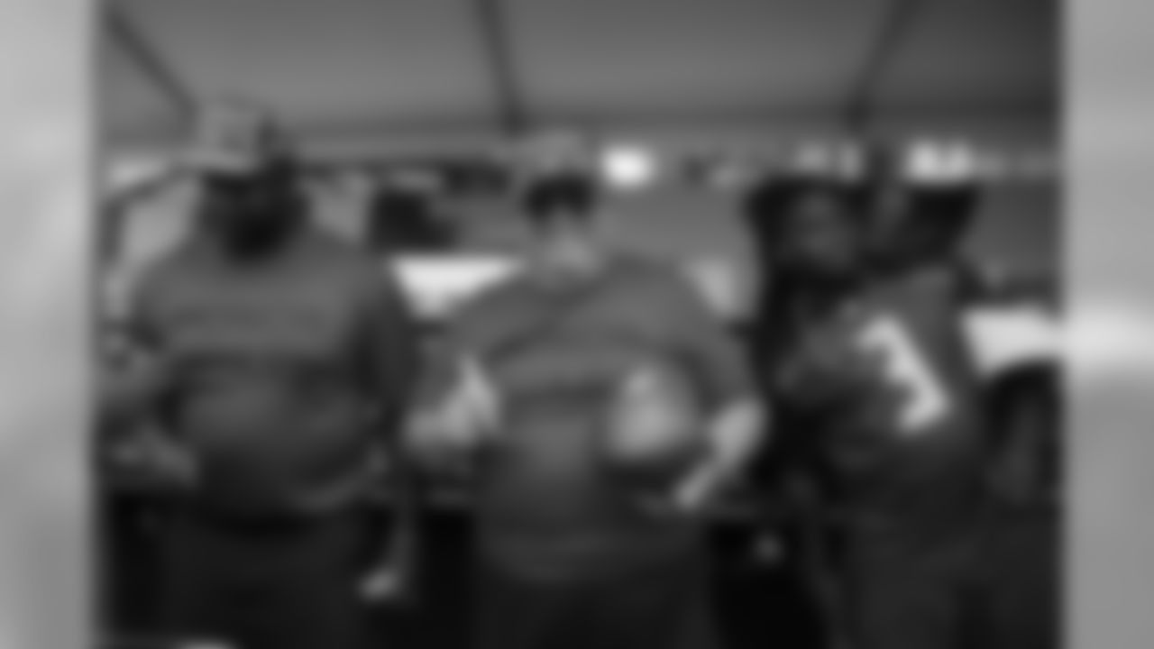 190805_TR_TrainingCamp9_fans081