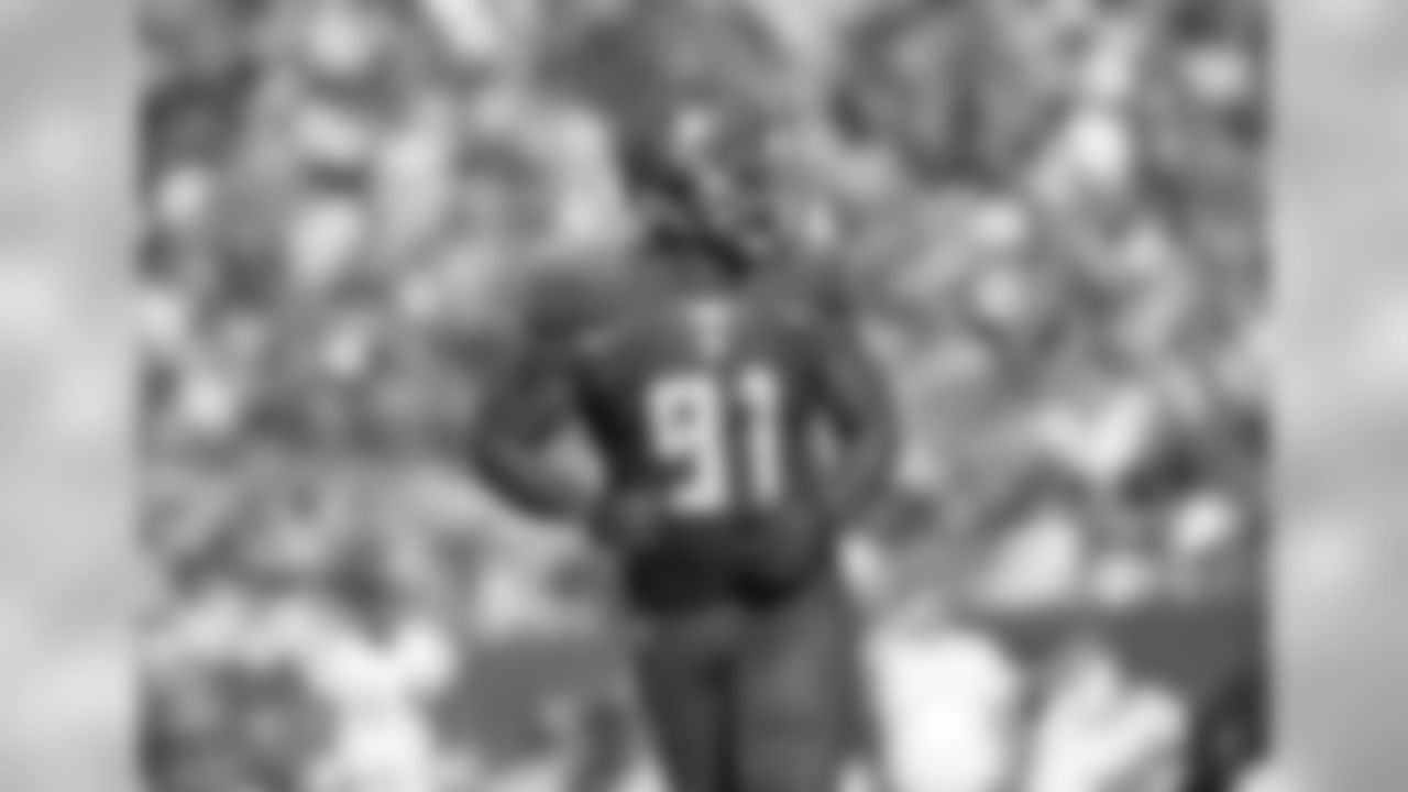 DE Robert Ayers – 4 Stars