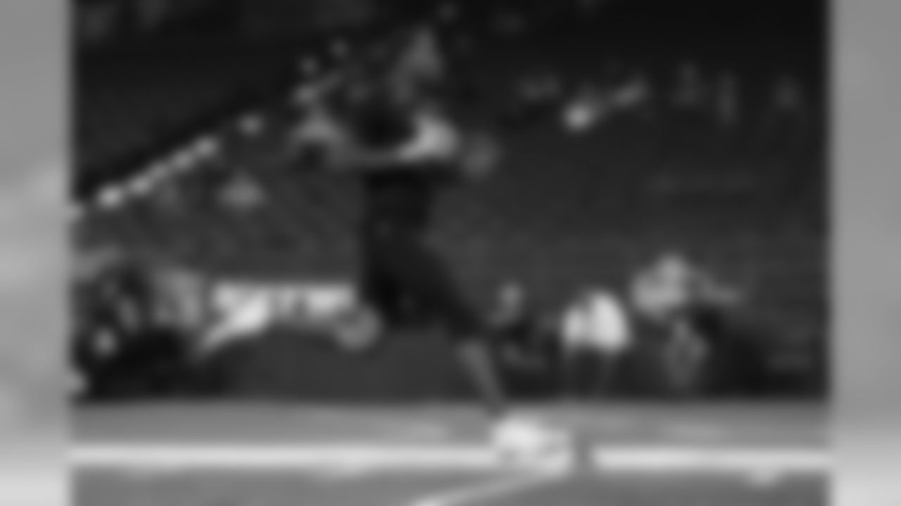 22 - Baltimore Ravens - Clelin Ferrell - Edge