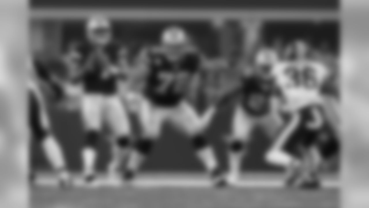 72 C Travis Frederick (88.7)
