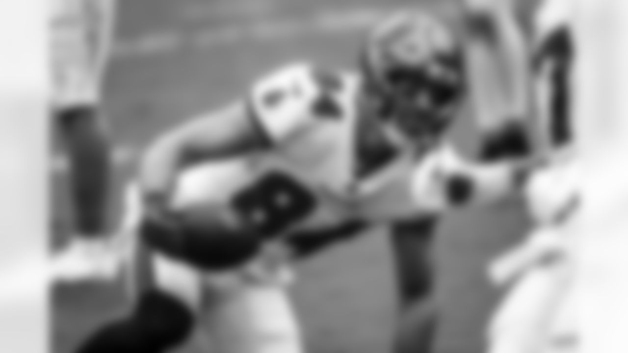 TE Cameron Brate